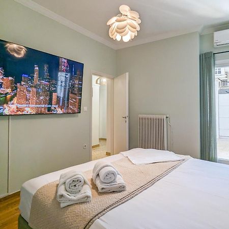 Boutique Acropolis Apartment By Cloudkeys - Just 5 Minutes Walk To Acropolis Museum Athen Eksteriør billede