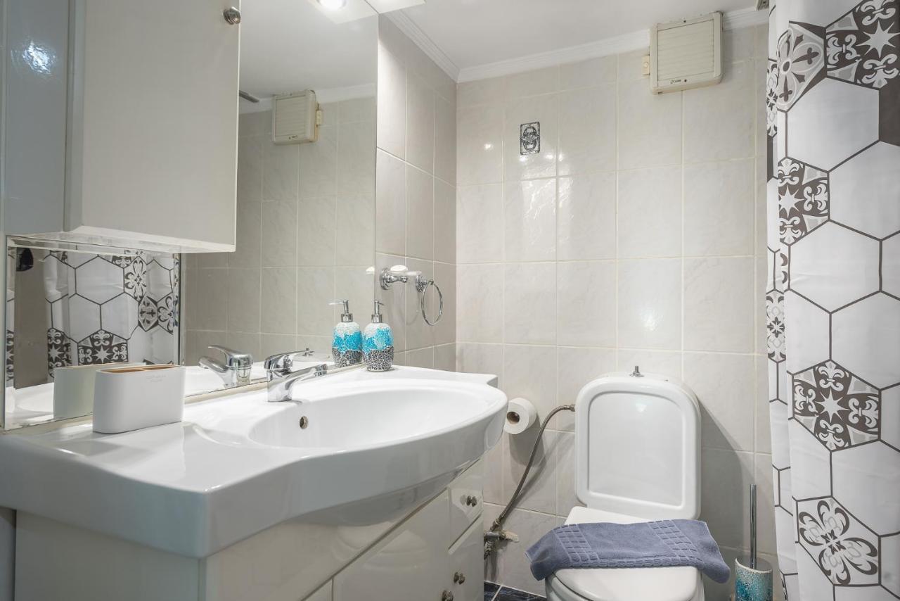 Boutique Acropolis Apartment By Cloudkeys - Just 5 Minutes Walk To Acropolis Museum Athen Eksteriør billede