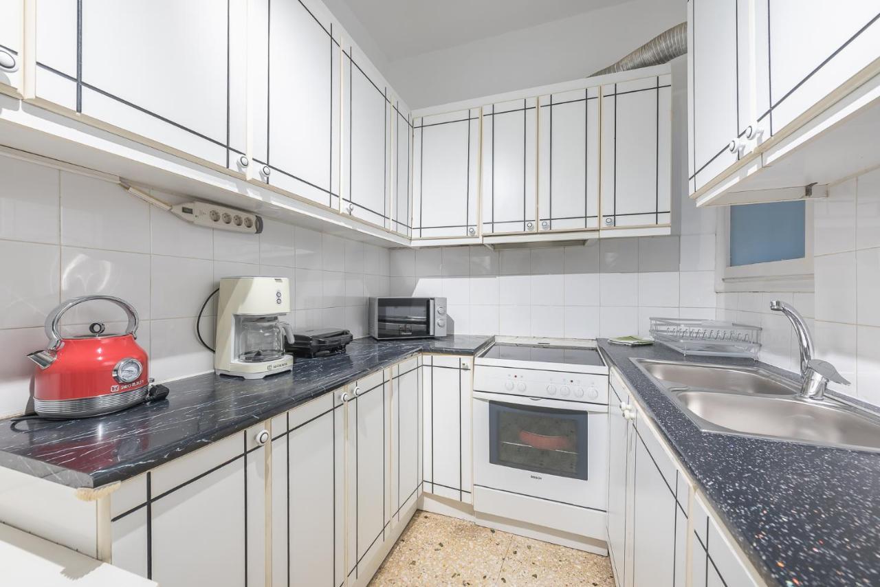 Boutique Acropolis Apartment By Cloudkeys - Just 5 Minutes Walk To Acropolis Museum Athen Eksteriør billede