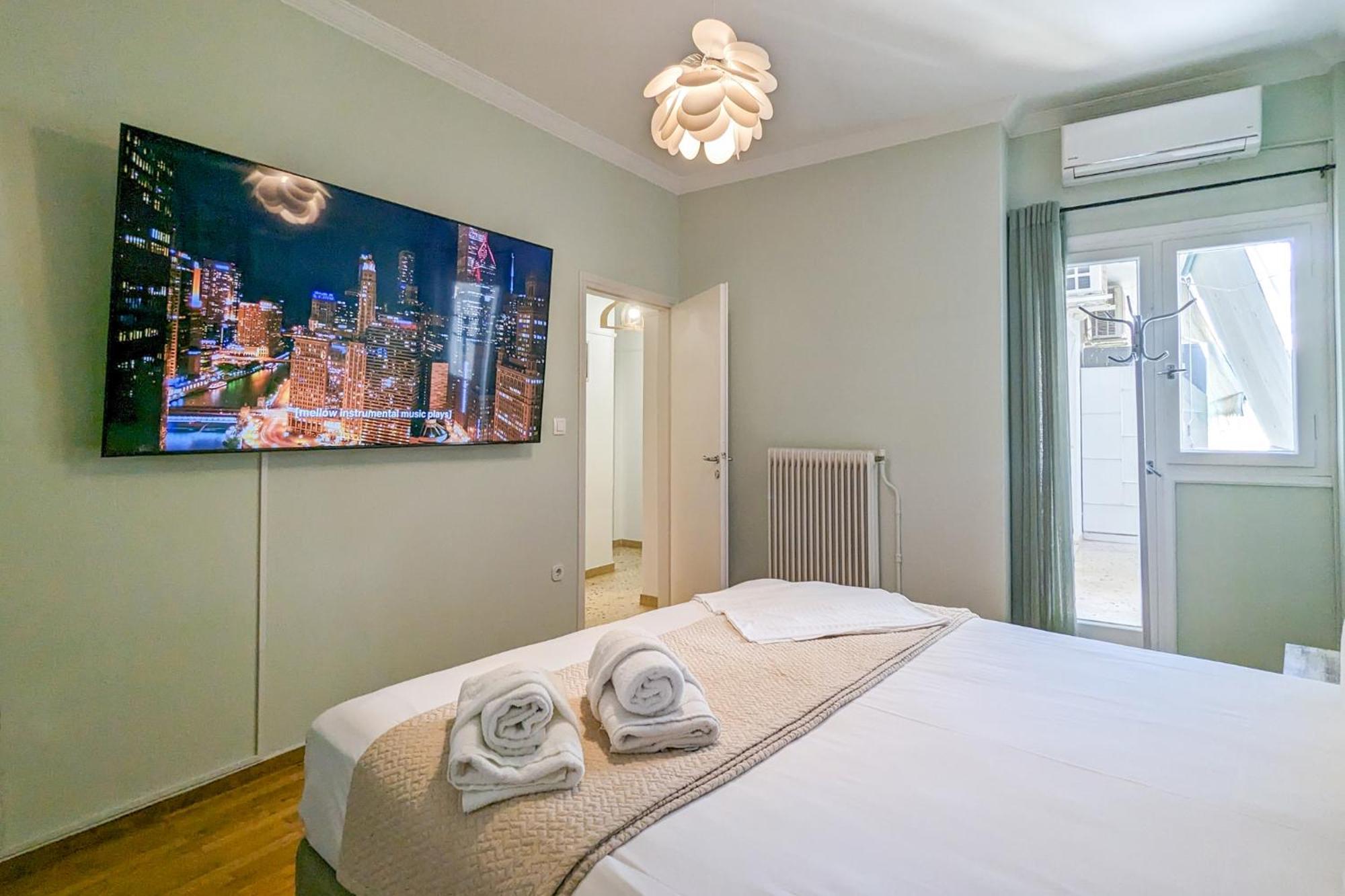 Boutique Acropolis Apartment By Cloudkeys - Just 5 Minutes Walk To Acropolis Museum Athen Eksteriør billede